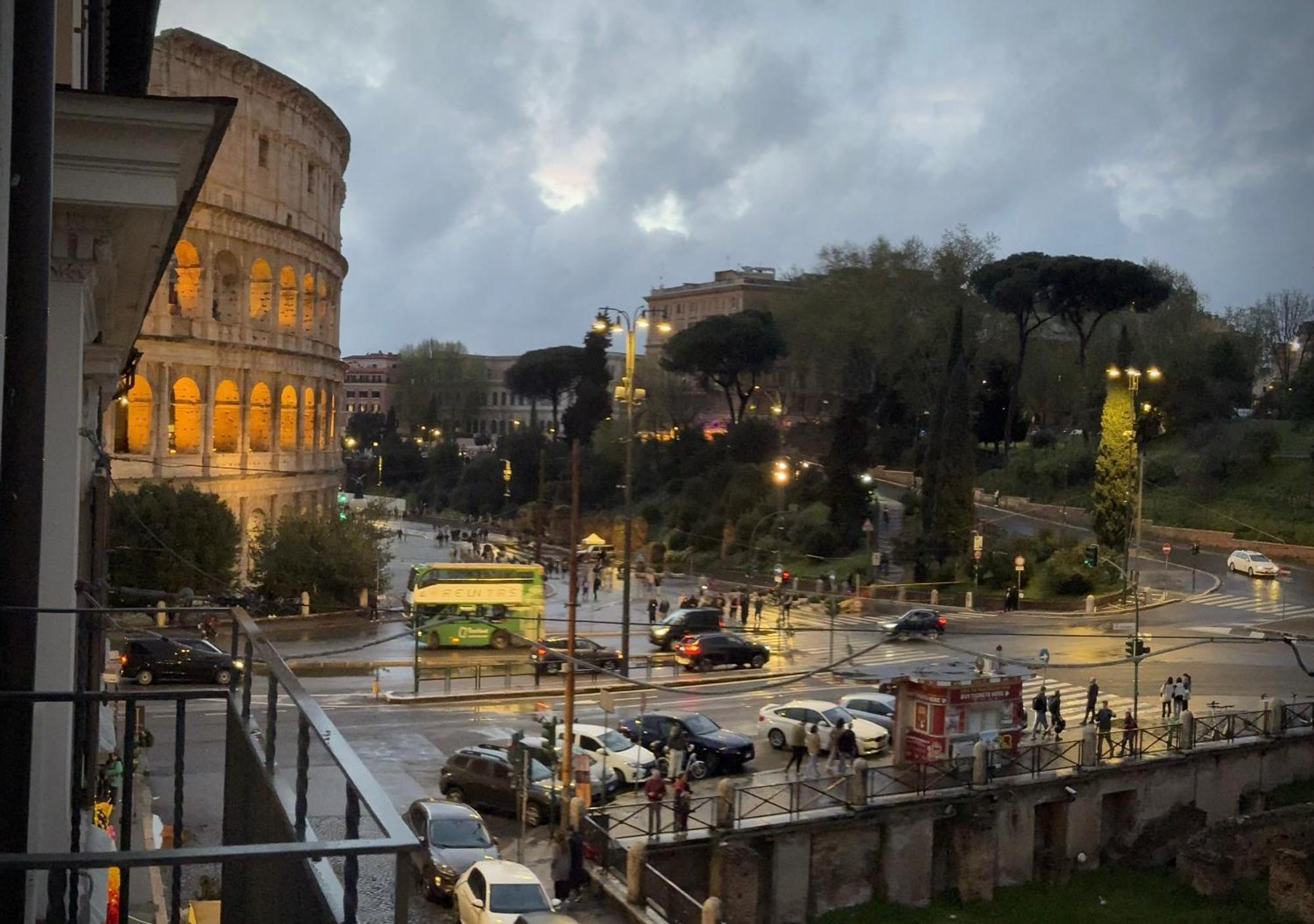 A Casa Di Lu, Al Colosseo - Guest House Rom Exteriör bild